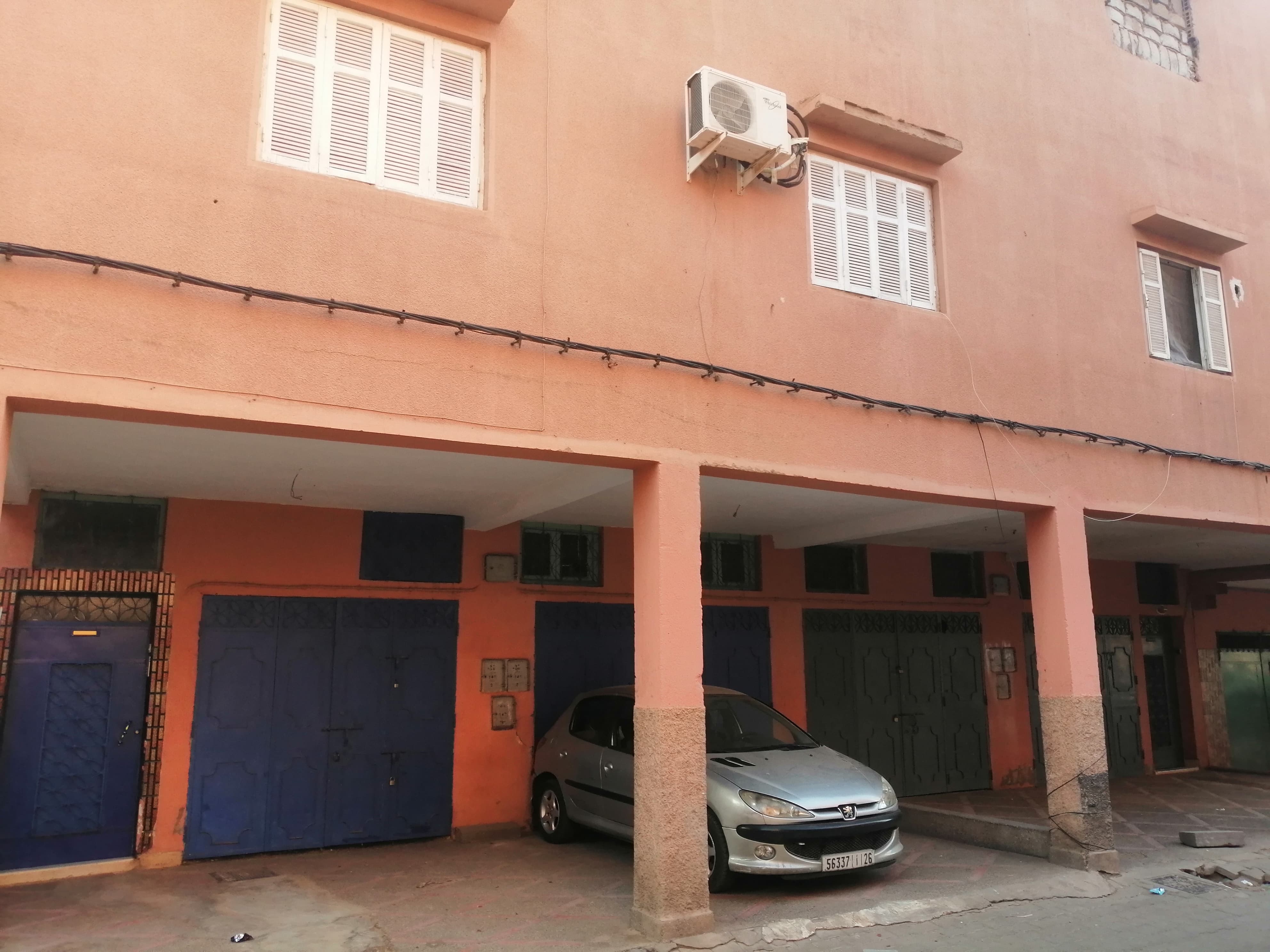 Two-Story House with 4 Commercial Shops for Sale — 20