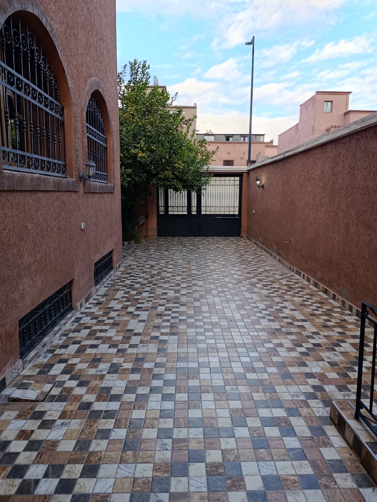 Luxury Villa for Sale – 3 Facades – Spacious & Fully Equipped