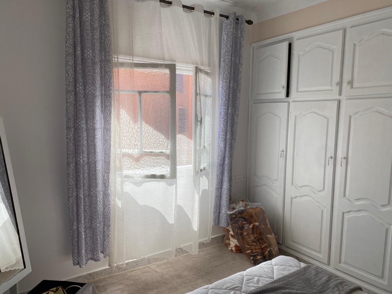 Two-Story House with 4 Commercial Shops for Sale — 10