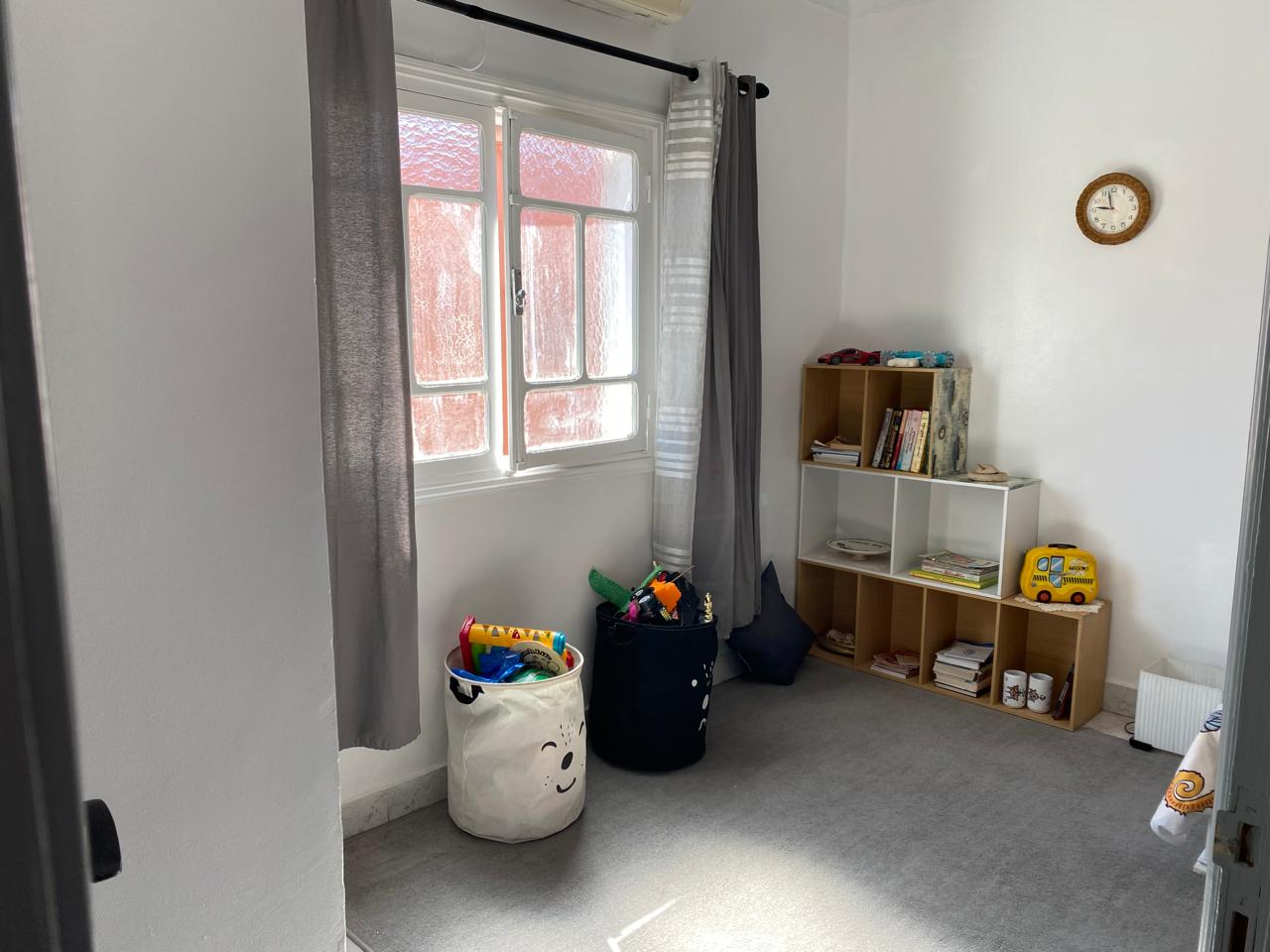 Two-Story House with 4 Commercial Shops for Sale — 12