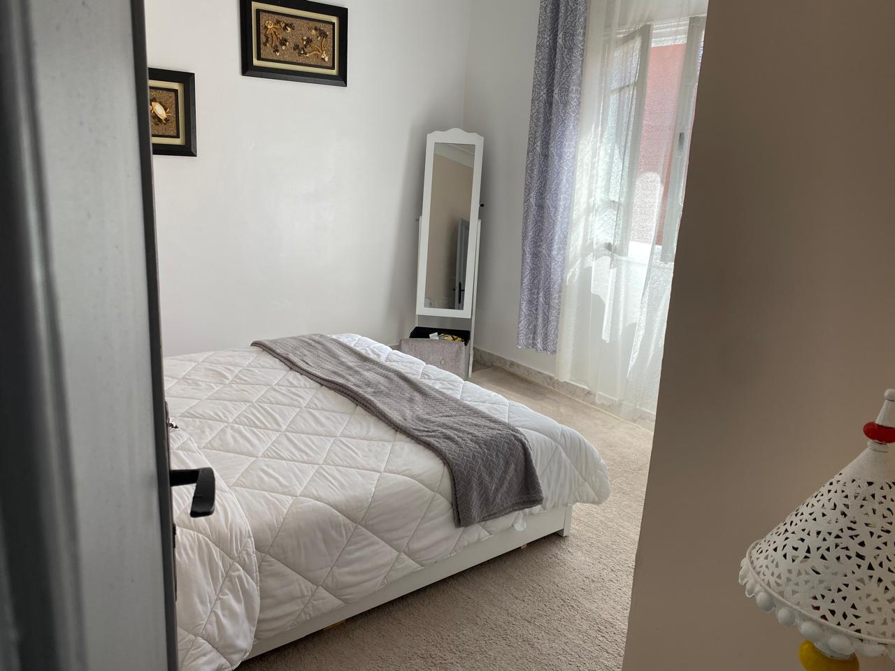 Two-Story House with 4 Commercial Shops for Sale — 9