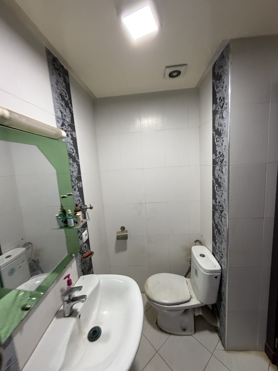 Two Combined Apartments for Sale – 142 sqm with 2 Terraces – Main Street Izdihar – 2 Parking Spaces