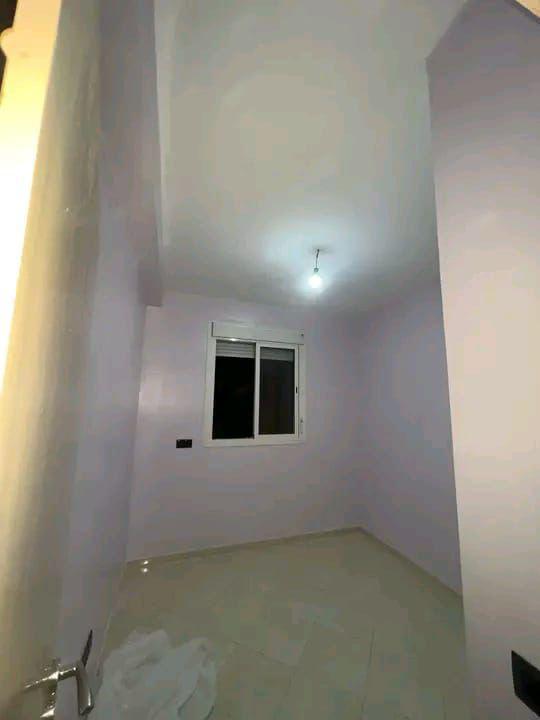 Appartement à vendre à Montazah – 56m² (47m² titré) – 4ème étage avec ascenseur — 3